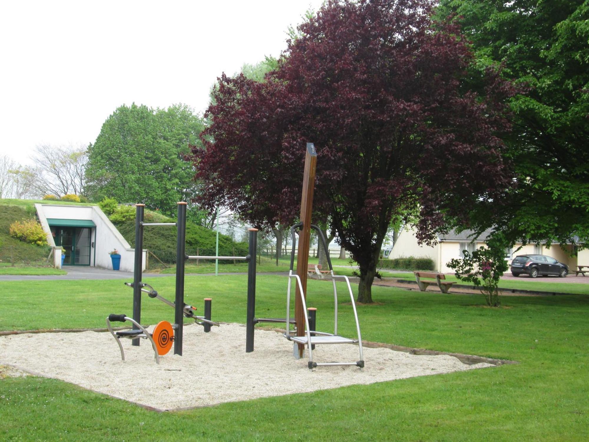 Village De Gites De L'Anse De Moidrey Exterior photo